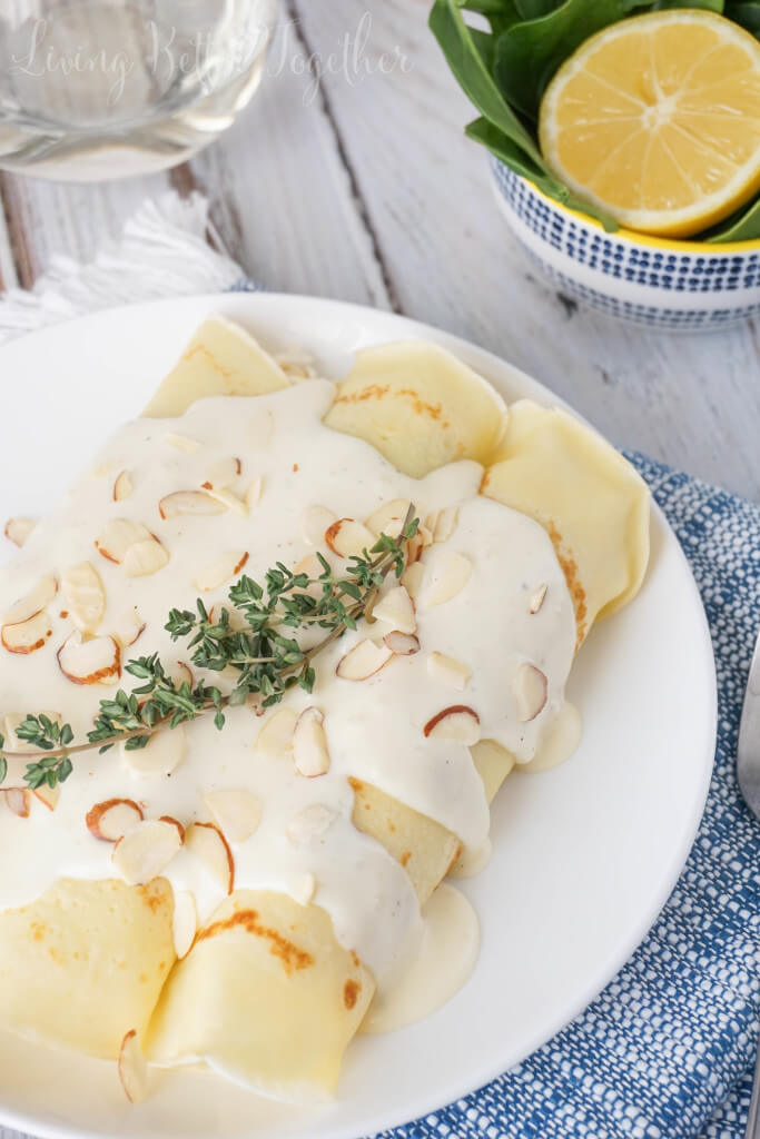 Spinach & Chicken Crepes with White Wine Cream Sauce