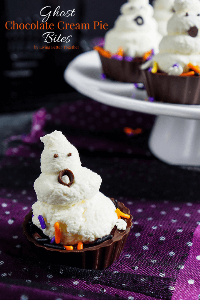 These Ghost Chocolate Cream Pie Bites are a fun and easy Halloween Dessert you can make in minutes!