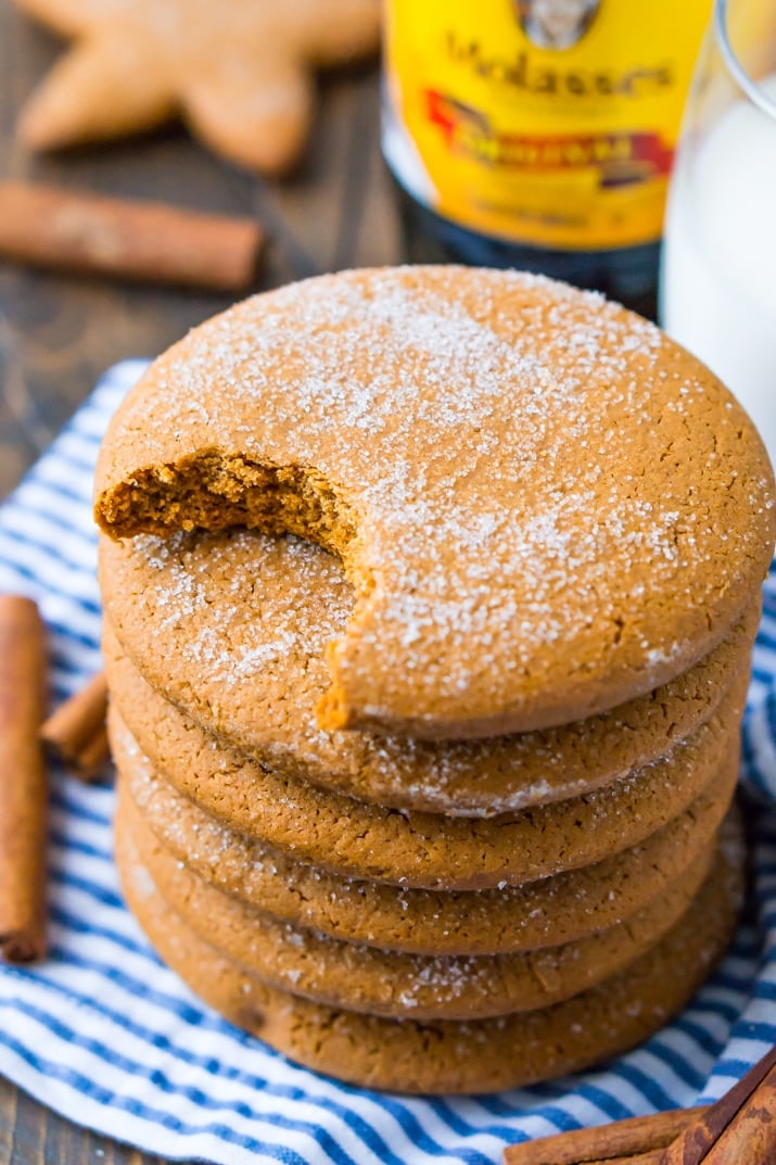  These soft Molasses Cookies are a simple and old-fashioned dessert recipe made with thick molasses, spices, and sugar. A classic cookies recipe that's actually dairy-free!