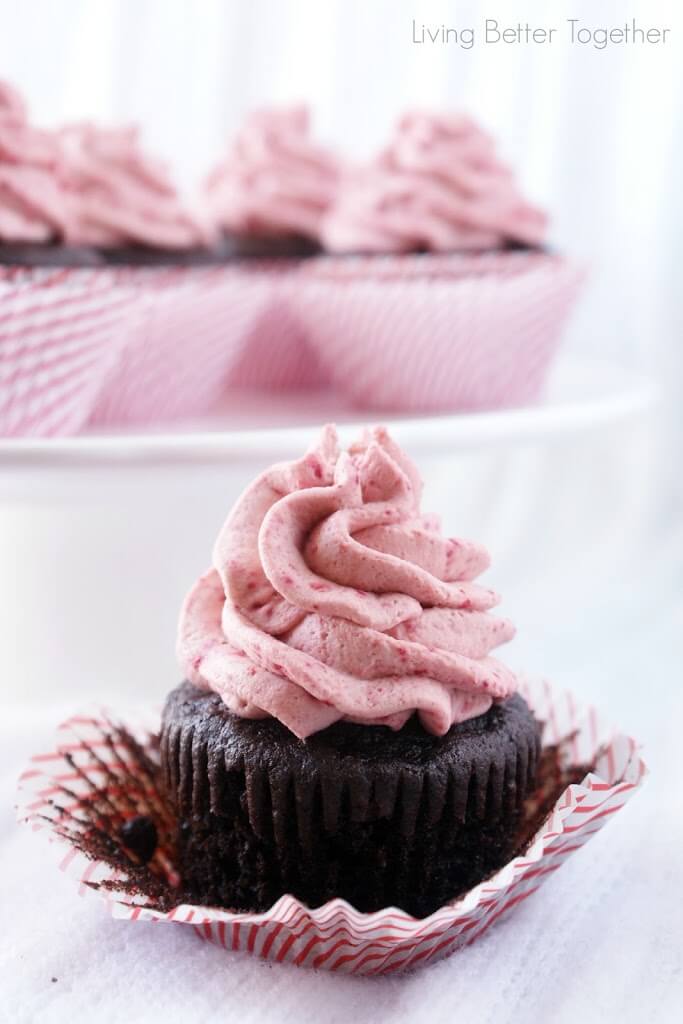 chocolate raspberry vanilla cupcakes