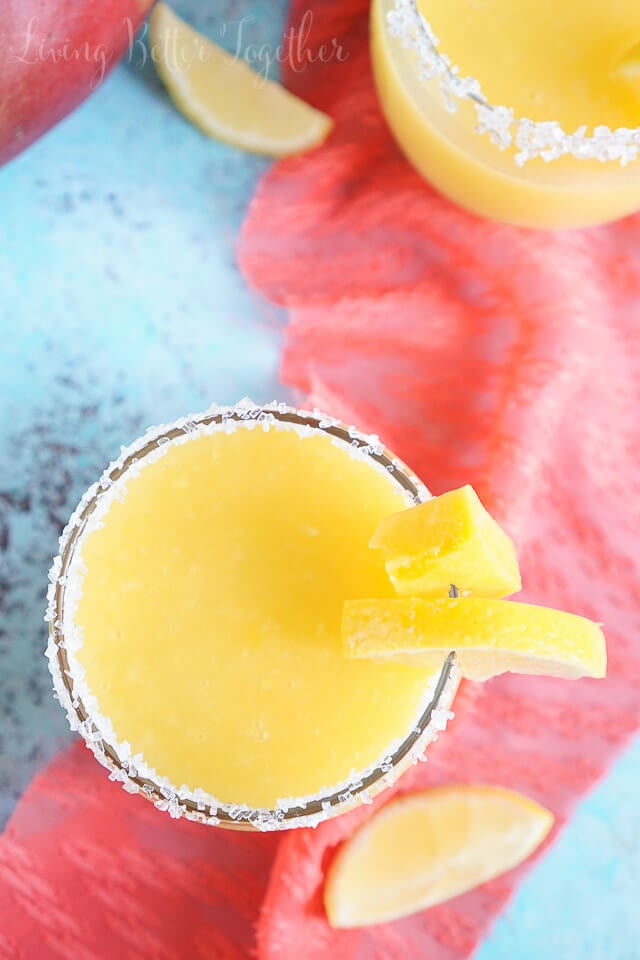 This Sparkling Mango Lemonade is a refreshing and delightful sparkling pulpy lemonade made with mangoes and agave.