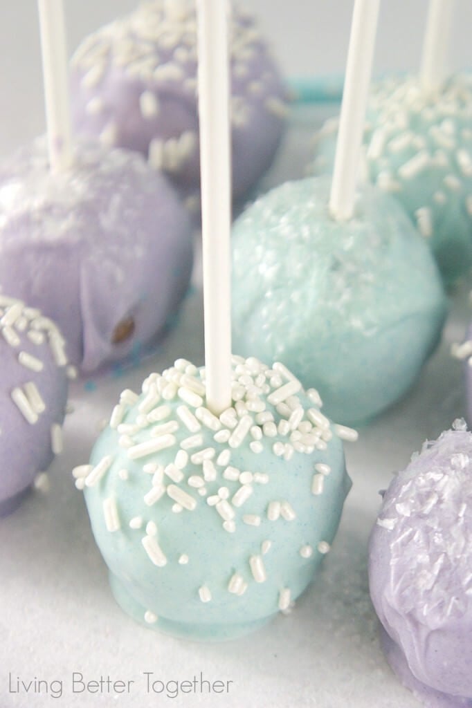 Disney's Frozen Cake Pops - You won't believe how easy they are to make thanks to a secret ingredient!