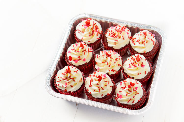 red velvet cupcakes 1 4