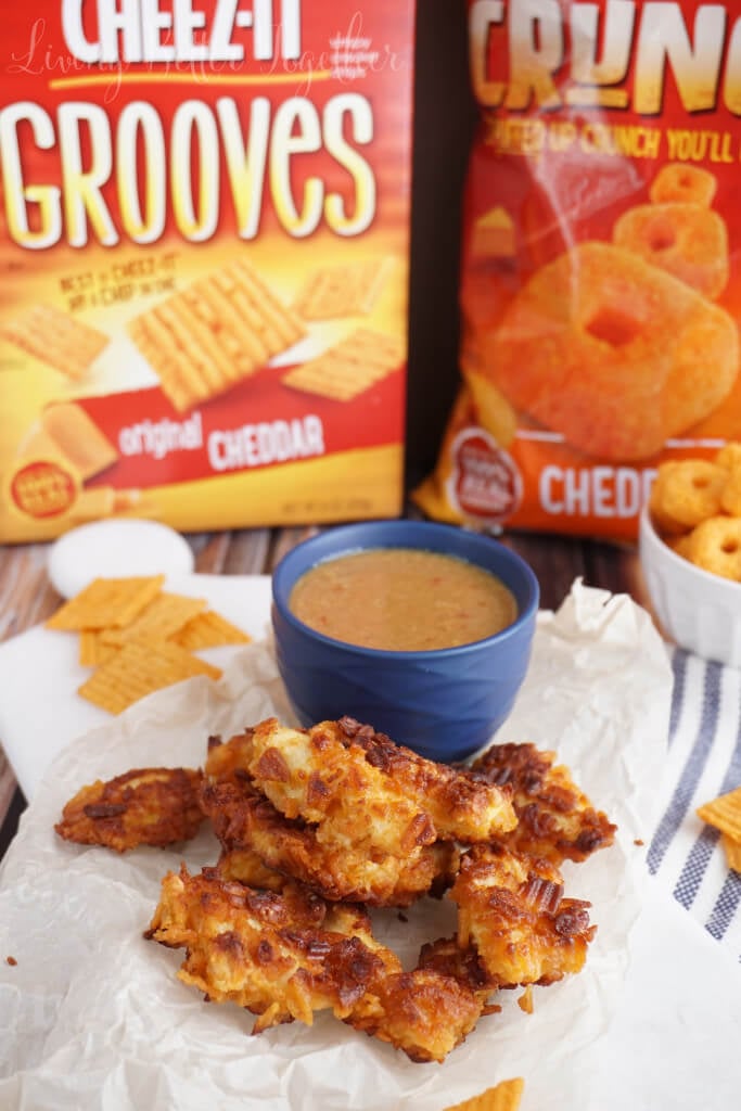 These Cheez-It Chicken Nuggets are made with moist white meat and Cheez-It Cheddar Grooves and served with a Thai Peanut Dipping Sauce.  #BigGameSnacks #CollectiveBias #CRUNCHD