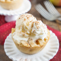 Mini Apple Pie with Ice Cream