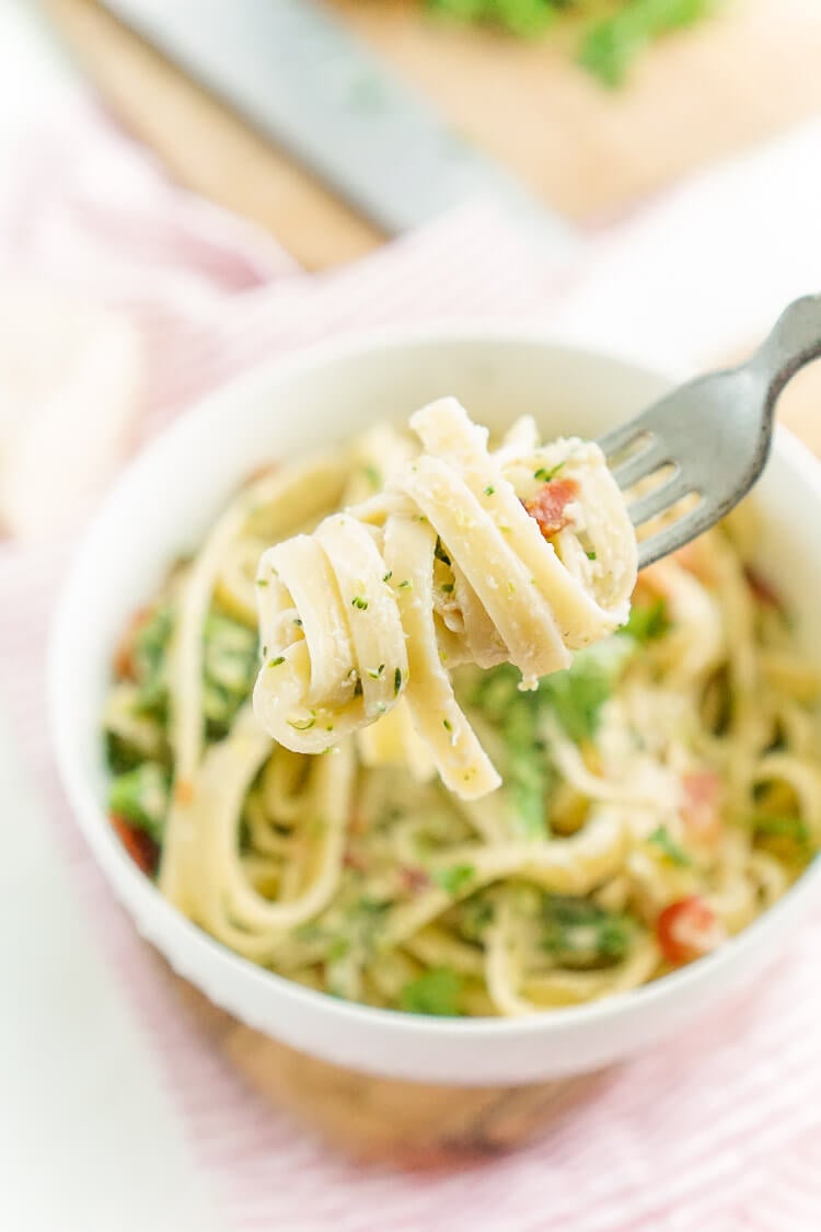 We loved this Bacon & Broccoli Fettuccine Alfredo, it was better and cheaper than going to a restaurant and the flavors are amazing! Plus it was ready in less than 30 minutes with prep time and everything! SO GOOD! I can't recommend it enough!