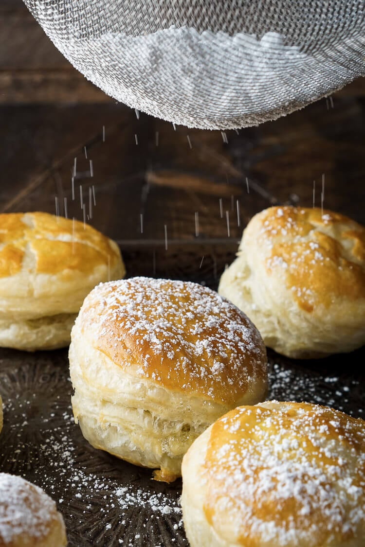 These Croissookies were SO GOOD! They're so much easier to make at home than they looks! You only need 5 ingredients and they're ready in less than 30 minutes! They taste like a fried Oreo! No special tools or equipment needed! Such an EASY and AWESOME dessert!