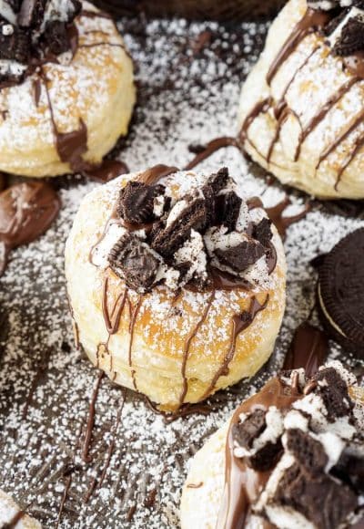 These Croissookies were SO GOOD! They're so much easier to make at home than they looks! You only need 5 ingredients and they're ready in less than 30 minutes! They taste like a fried Oreo! No special tools or equipment needed! Such an EASY and AWESOME dessert!