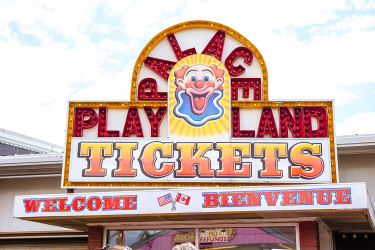 Planning a summer trip to Maine, make sure you add Old Orchard Beach to your itinerary! The Pier, beach, food, and amusement park are a summer MUST!