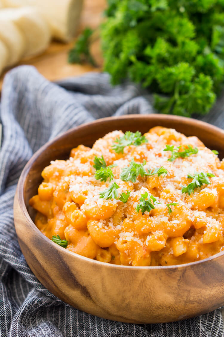 This Marinara Mac and Cheese is a quick and easy dinner option filled with love and flavor! It's everything you love about a classic creamy mac and cheese with a bright pop of thick and hearty marinara sauce. Have it on the table in less than 30 minutes!