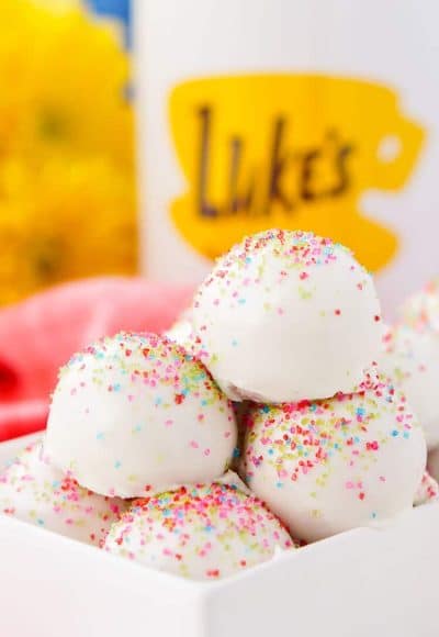 These Gilmore Girls Pop Tart Truffles are something Lorelei would definitely have whipped up for one of Rory's Bake Sales, and you should whip them up for your A Year In The Life Revival party!