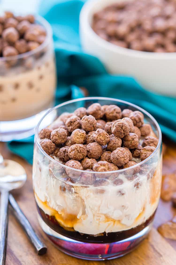 This Cocoa Puffs White Russian is a fun and unique twist on the classic cocktail made with Kahlua, vodka, cream and cocoa puffs. Perfect for late nights and brunch!