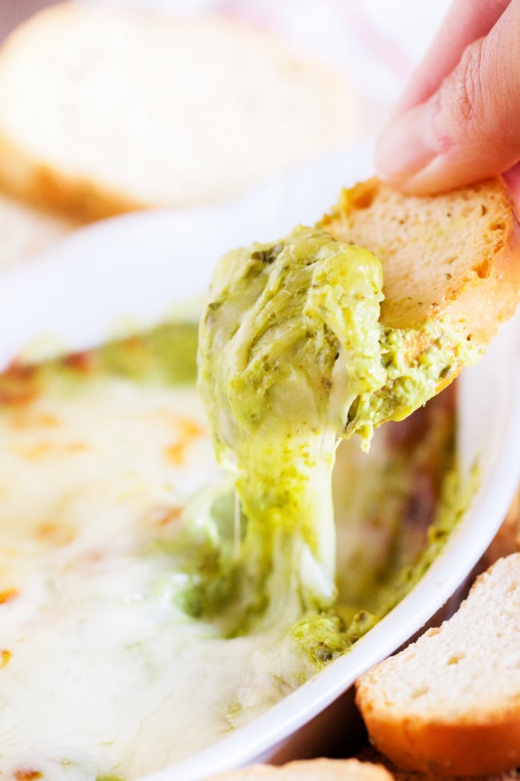 Creamy and Delicious Spinach Artichoke Dip Recipe