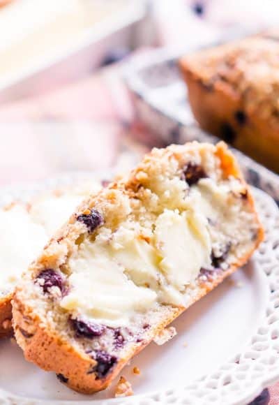 Blueberry Ice Cream Bread is a delicious and easy sweet bread recipe made with just six ingredients and ready in less than an hour!