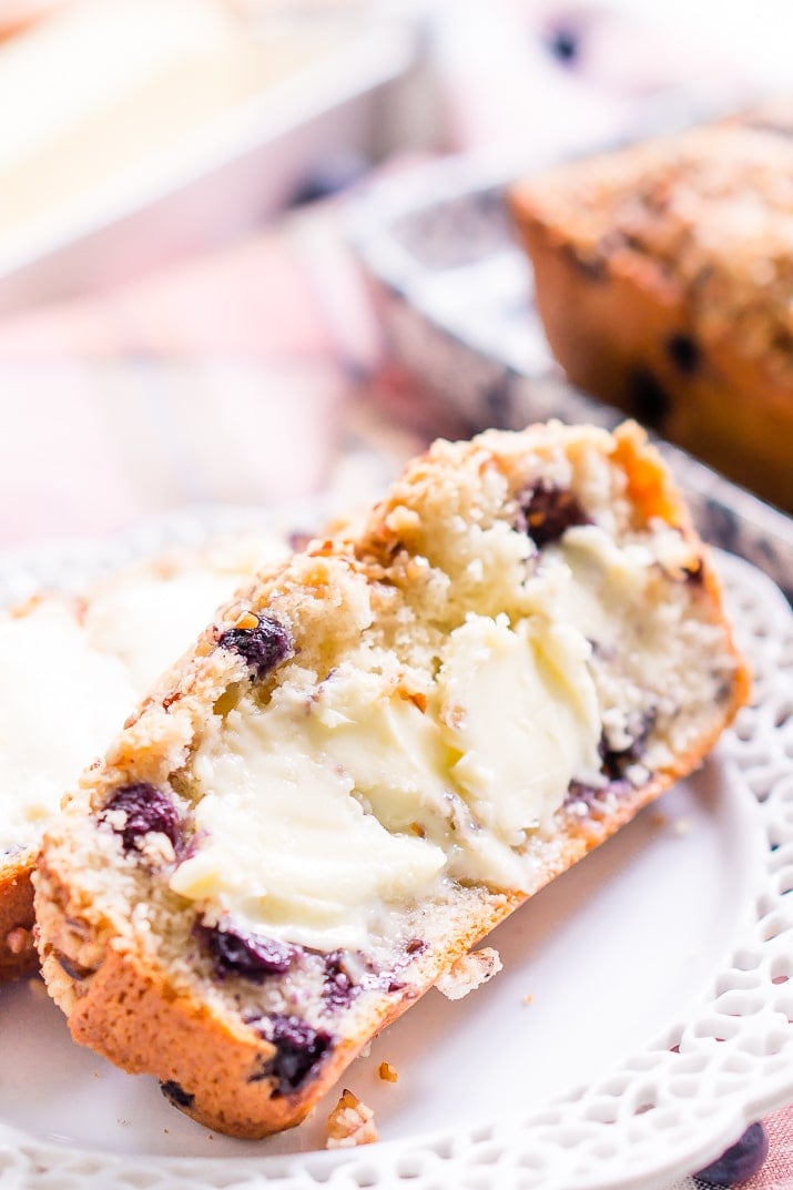 Blueberry Ice Cream Bread is a delicious and easy sweet bread recipe made with just six ingredients and ready in less than an hour!