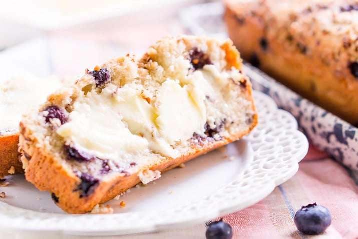 Blueberry Ice Cream Bread is a delicious and easy sweet bread recipe made with just six ingredients and ready in less than an hour!