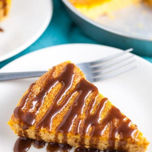 Pumpkin Cheesecake with Cinnamon Caramel Sauce