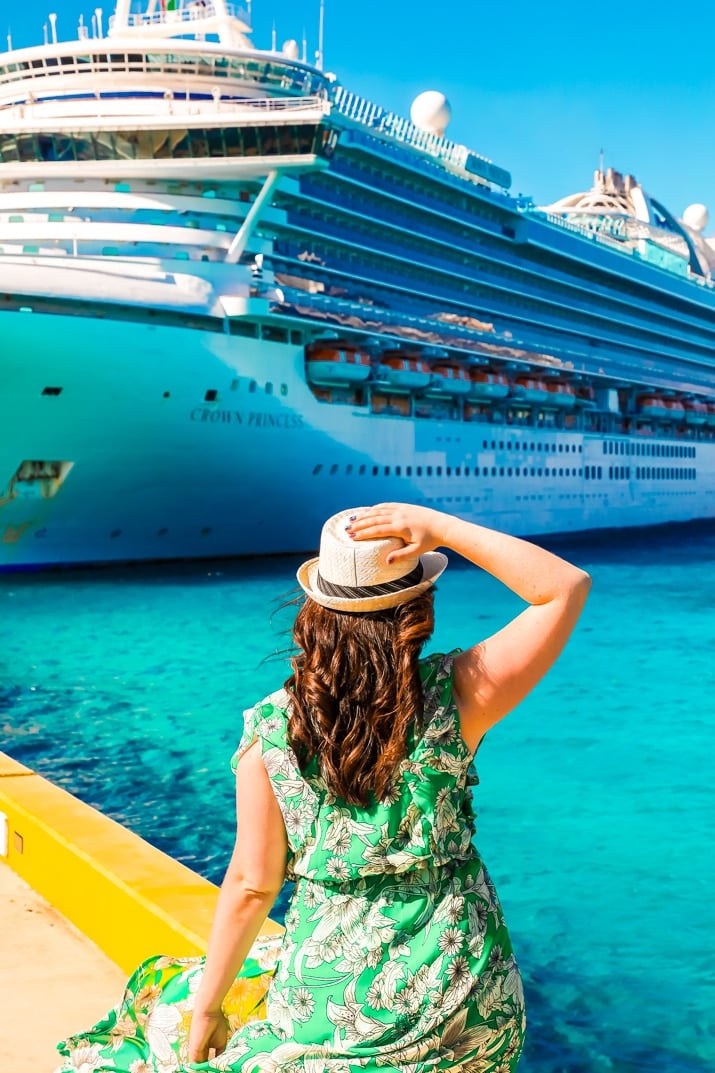 Heading on a cruise and not sure what to stuff in your suitcase? Here's a list of What to Pack for a Caribbean Cruise so you'll have everything you need to enjoy your trip!