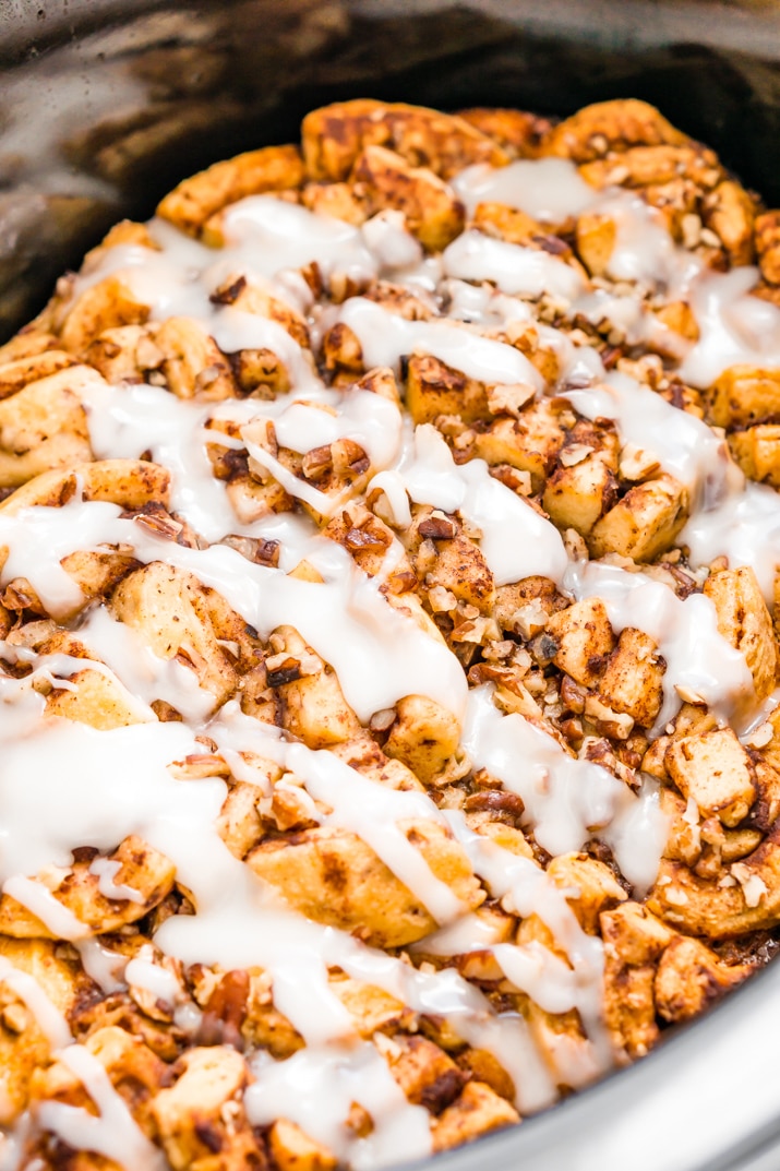 Cinnamon roll casserole in slow cooker