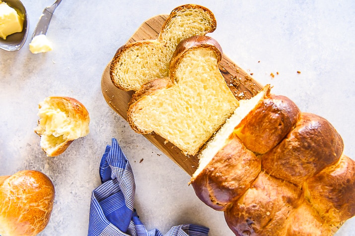 overhead of sliced brioche on cutting board