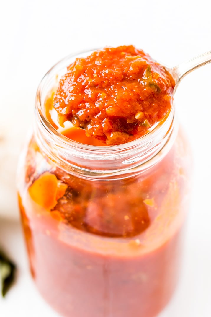 Pomodoro Sauce in glass jar