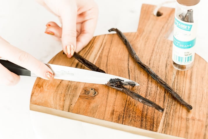 How to Scrape a Vanilla Bean