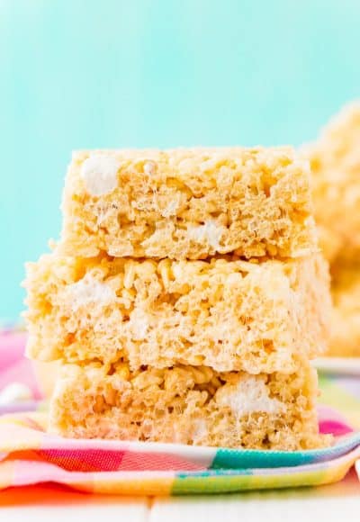 Rice Krispie Treats are loaded with salty butter, sweet marshmallow, and crunchy cereal, no one will be able to resist this easy and delicious no-bake dessert that's ready in less than 30 minutes!