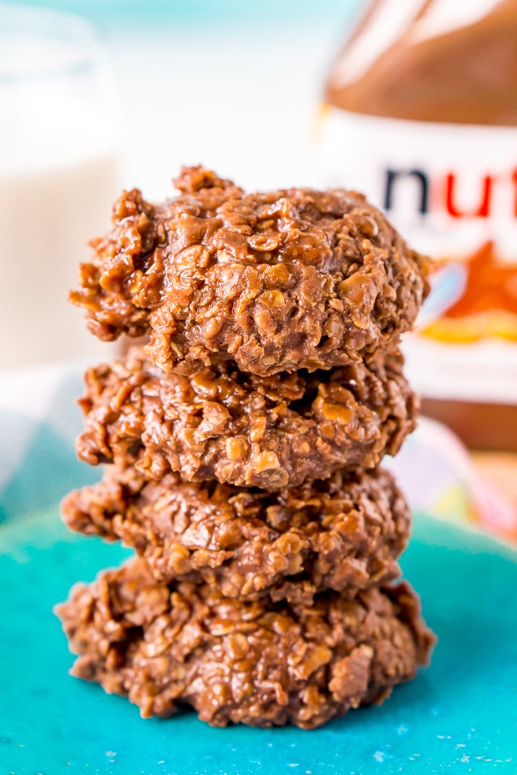 Nutella No Bake Cookies are a yummy way to enjoy the chocolate and hazelnut flavors of everyone’s favorite spread! Made with oatmeal, butter, sugar, milk, vanilla, and Nutella, this recipe is as easy to make as it is delicious!