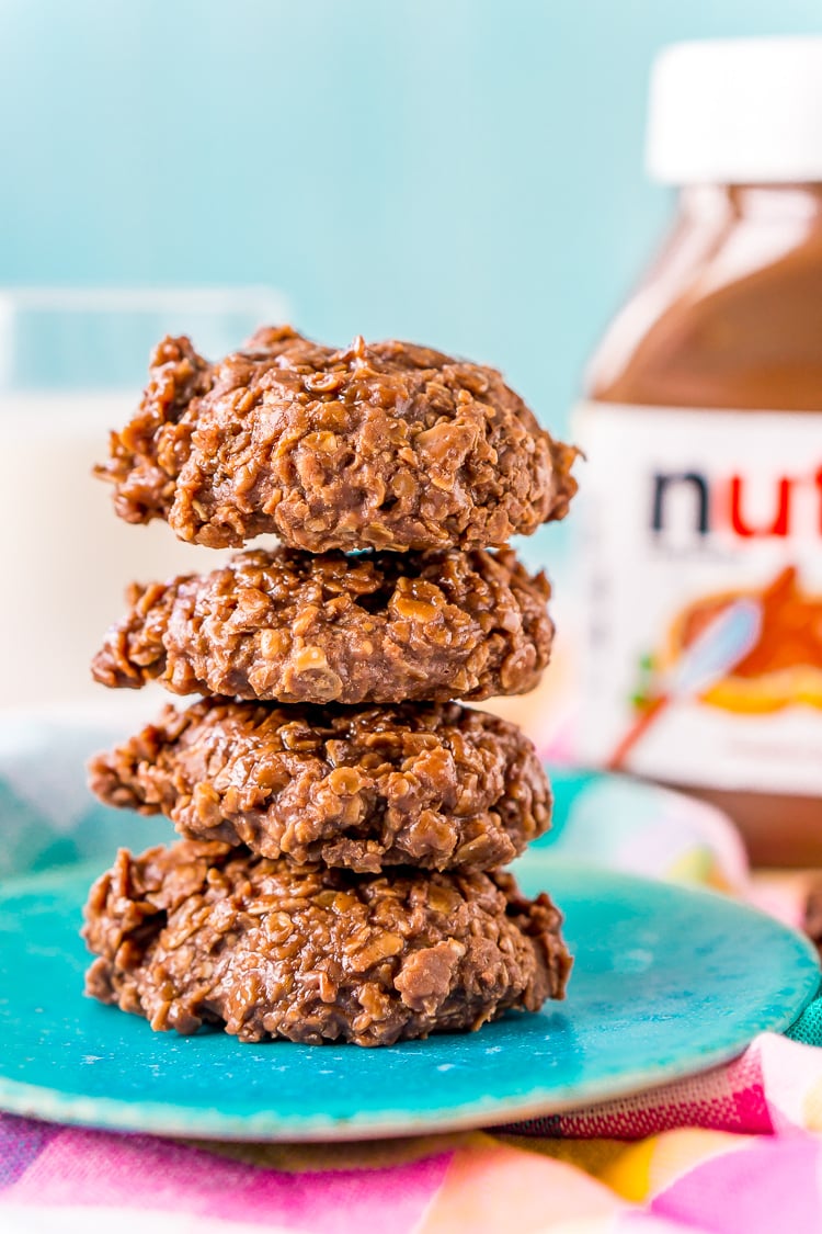 Nutella No Bake Cookies are a yummy way to enjoy the chocolate and hazelnut flavors of everyone’s favorite spread! Made with oatmeal, butter, sugar, milk, vanilla, and Nutella, this recipe is as easy to make as it is delicious!