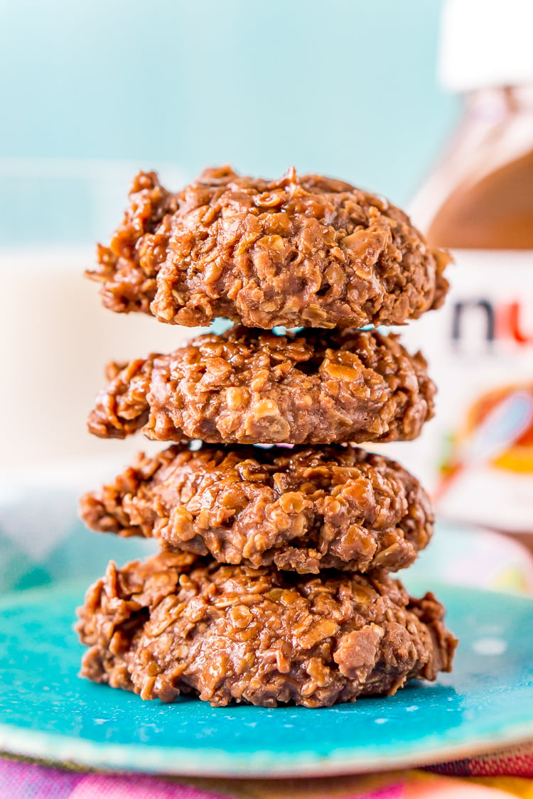 Nutella No Bake Cookies are a yummy way to enjoy the chocolate and hazelnut flavors of everyone’s favorite spread! Made with oatmeal, butter, sugar, milk, vanilla, and Nutella, this recipe is as easy to make as it is delicious!