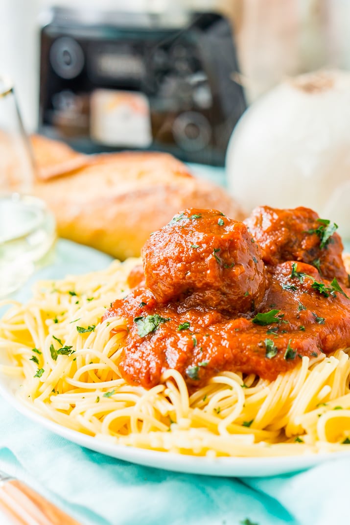 Mix up these Easy Crockpot Meatballs in the morning and stick ‘em in the slow cooker while you continue your day. The result is tender, mouthwatering Italian Meatballs drenched in your favorite pasta sauce.