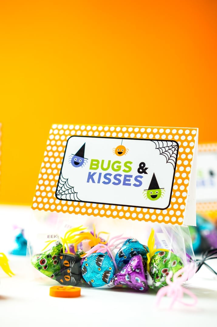 Planning a kid-friendly Halloween party or a family craft day? This adorable Bugs & Kisses Halloween Printable is perfect for preparing little bags of treats … and it’s free!
