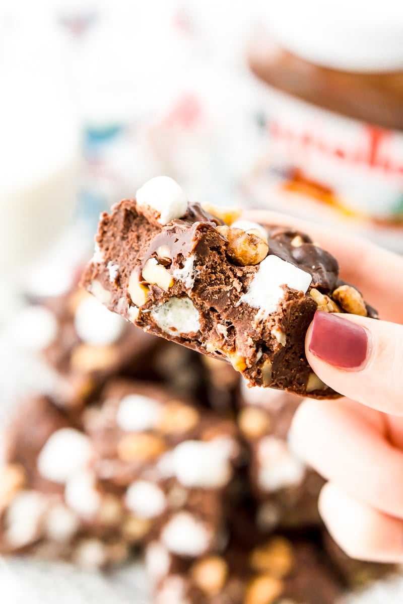 Nutella Rocky Road Fudge is perfect for Nutella and fudge lovers, alike! Loaded with marshmallows, walnuts, and chocolate chips, it’s an easy and delicious treat that everyone will love.