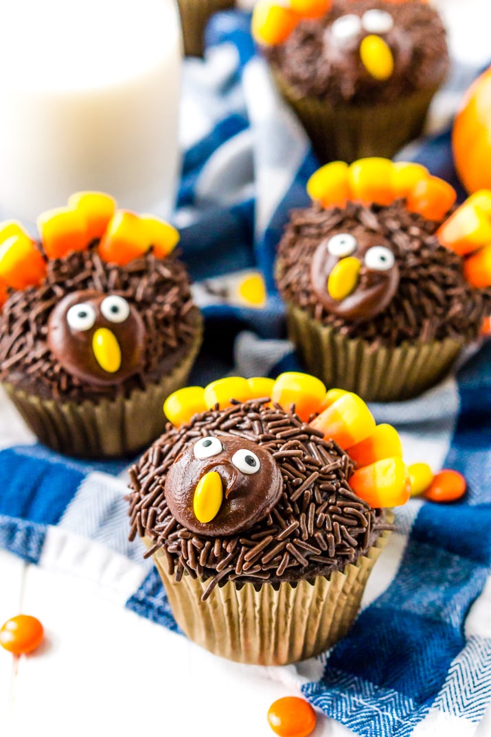 These Turkey Cupcakes are an easy-to-make treat for the kids and a fun way to celebrate the Thanksgiving season!