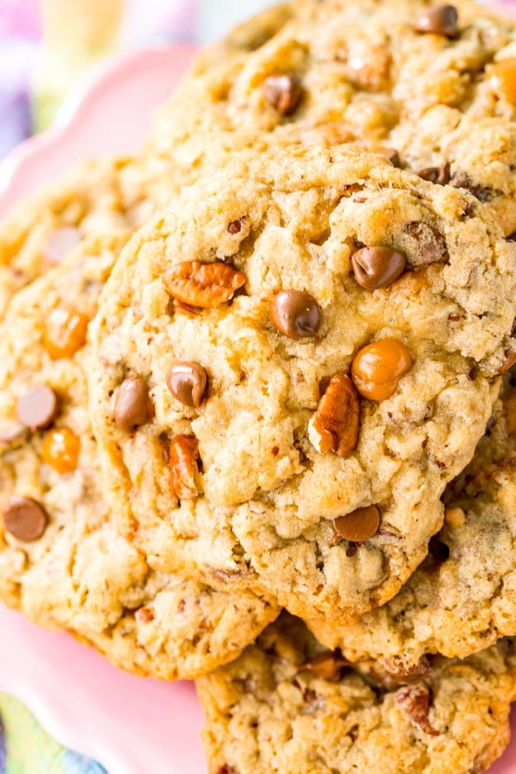 Close up photo of cookies on a plate.