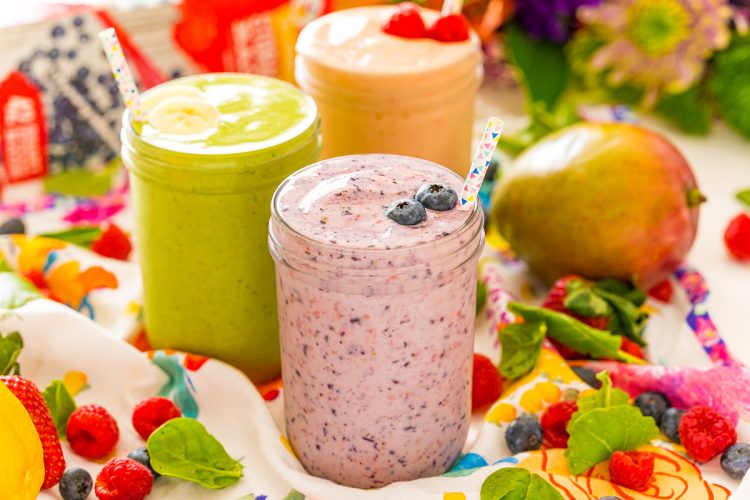 https://www.sugarandsoul.co/wp-content/uploads/2019/12/frozen-smoothie-packs-meal-planning-8-750x500.jpg