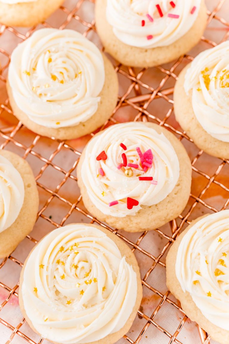 Champagne Sugar Cookies are an amazingly light and fluffy cookie topped with a silky and luxurious champagne buttercream frosting! These cookies are perfect for New Year’s Eve, but can also be enjoyed while cuddled up next to the one you love on Valentine’s Day or when celebrating the new bride!