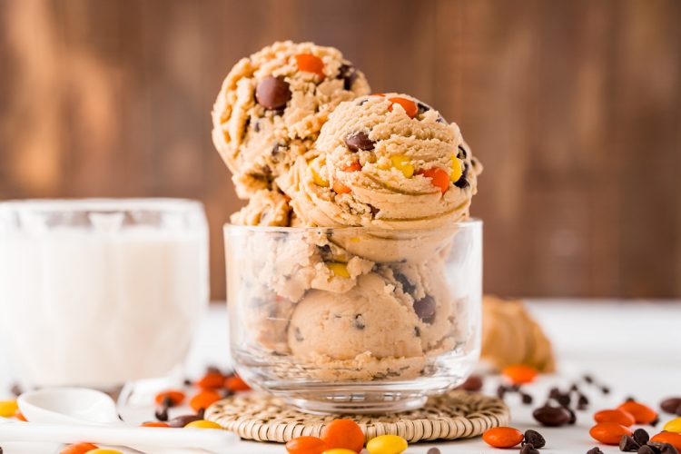 The Edible Peanut Butter Cookie Dough is everything you love about peanut butter cookies without the baking! This easy no-bake recipe is made with pantry staples and ready in just 10 minutes!