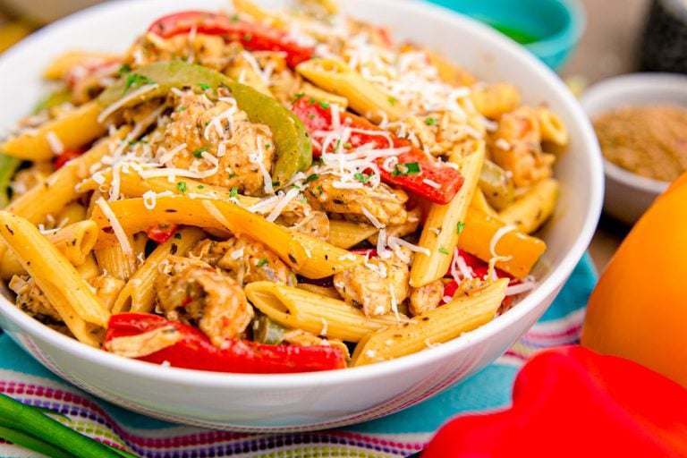 A white bowl of Rasta Pasta.