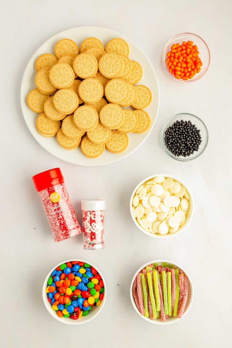 Ingredients to make Oreo Snowman Cookies