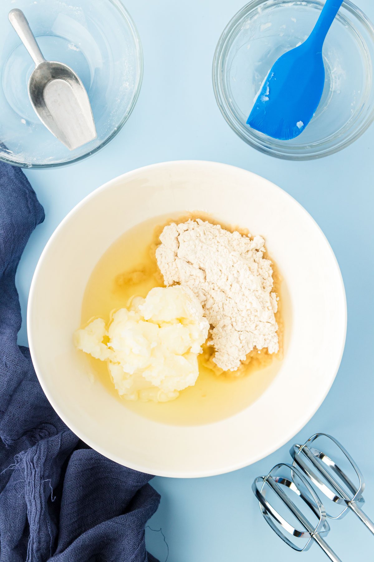 Ingredients to make magic pan release cake goop.