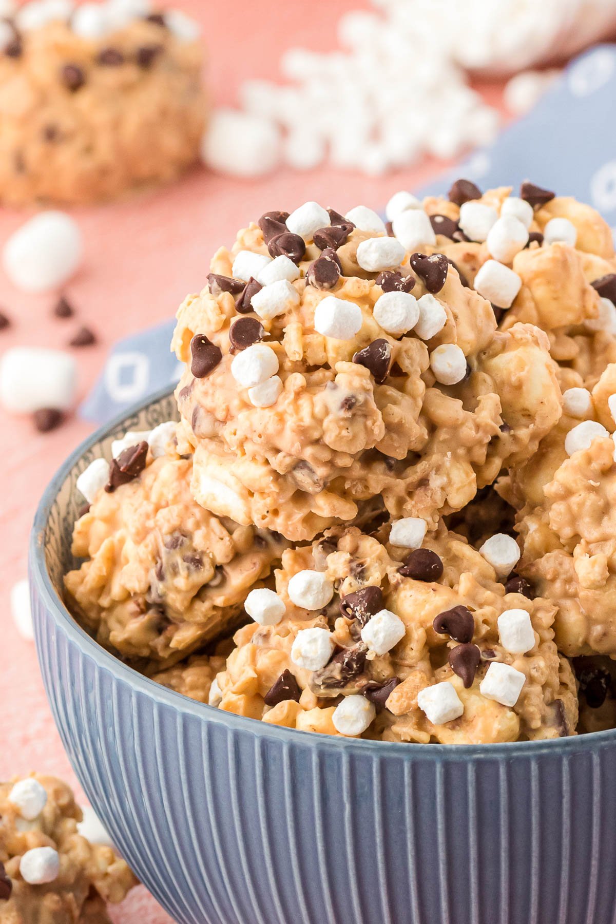 Avalanche cookies in a blue bowl.