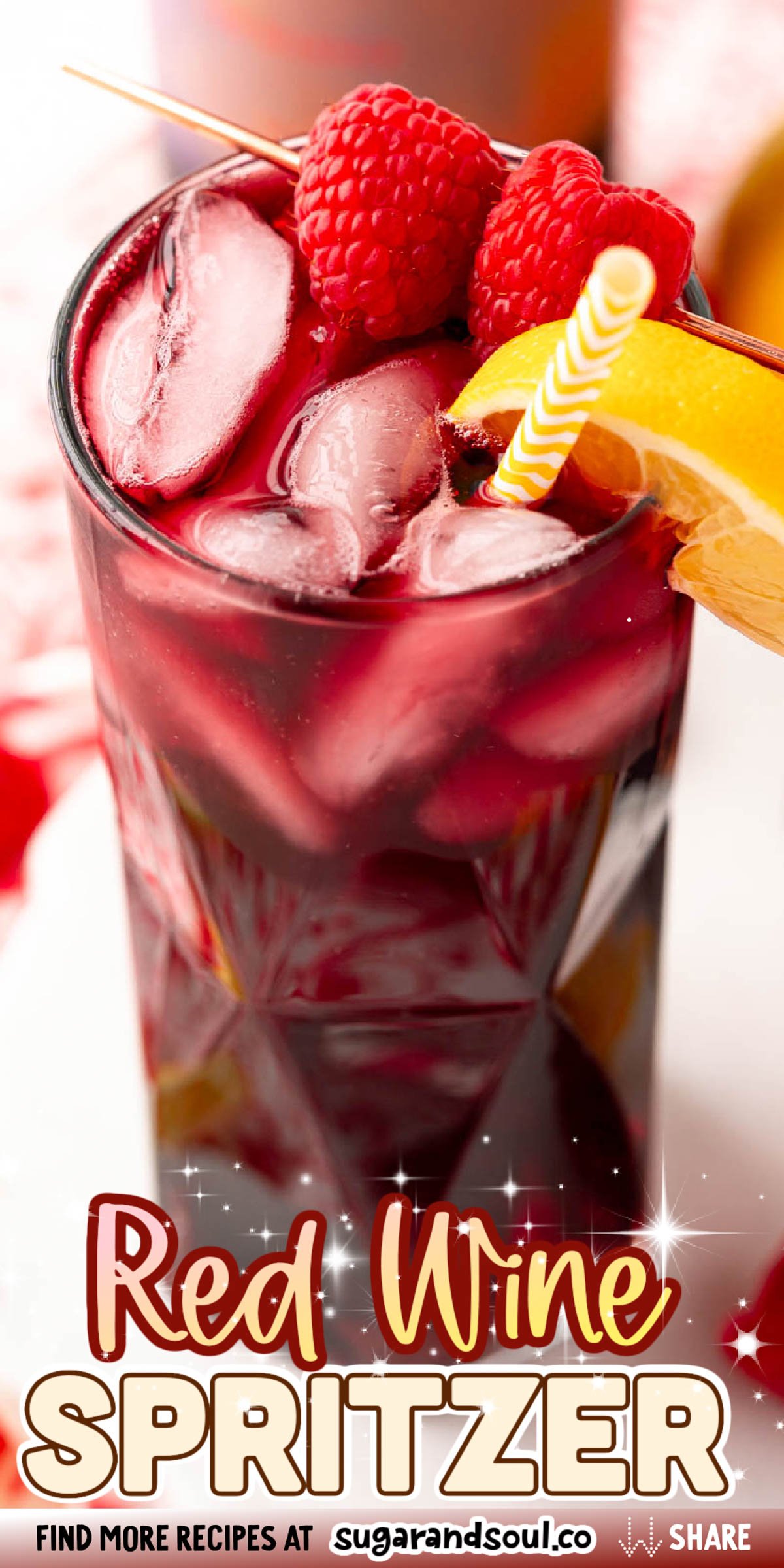 This Red Wine Spritzer pairs club soda with your favorite red wine for a bubbly, fruity delicious drink you can sip on all Summer long! via @sugarandsoulco